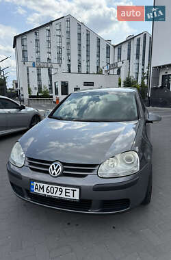 Хетчбек Volkswagen Golf 2005 в Житомирі