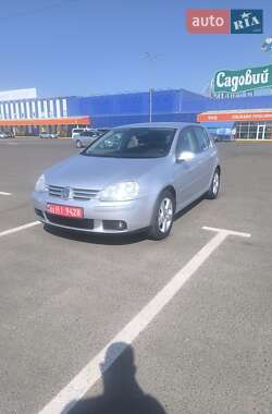 Хетчбек Volkswagen Golf 2006 в Луцьку