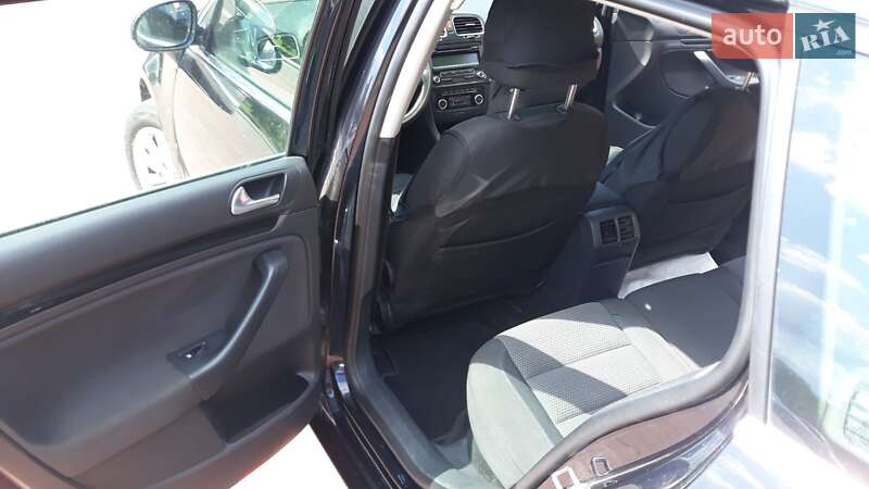 Універсал Volkswagen Golf 2011 в Трипіллі фото 4 Універсал Volkswagen Golf 2011 в Трипіллі