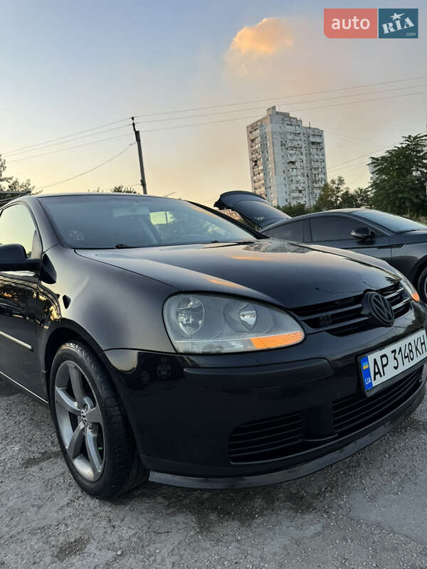 Volkswagen Golf 2004