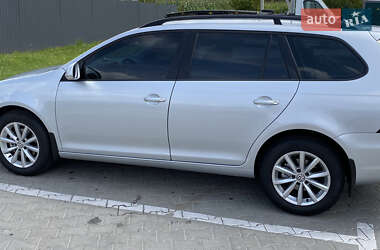 Універсал Volkswagen Golf 2012 в Львові