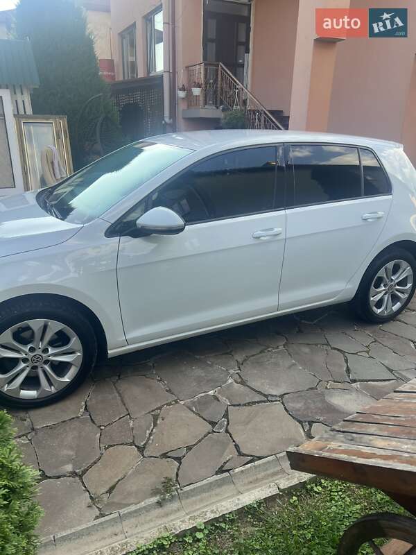 Хетчбек Volkswagen Golf 2014 в Мукачевому