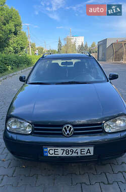 Универсал Volkswagen Golf 2002 в Черновцах