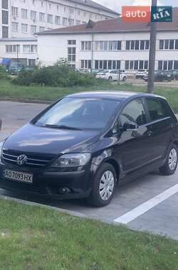 Хэтчбек Volkswagen Golf 2005 в Ивано-Франковске