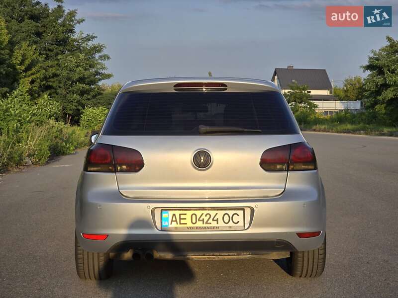 Хетчбек Volkswagen Golf 2009 в Дніпрі