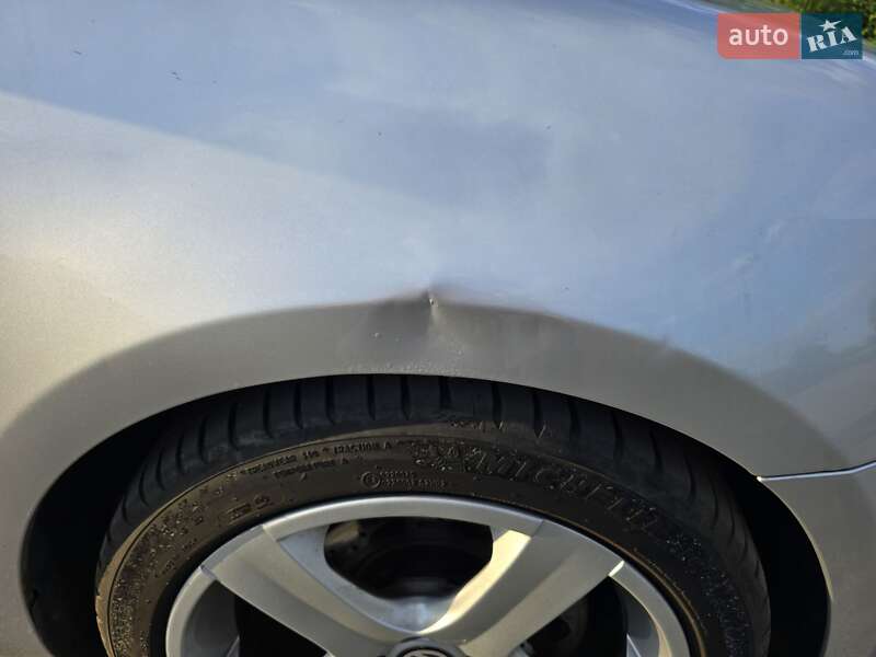 Хетчбек Volkswagen Golf 2009 в Дніпрі