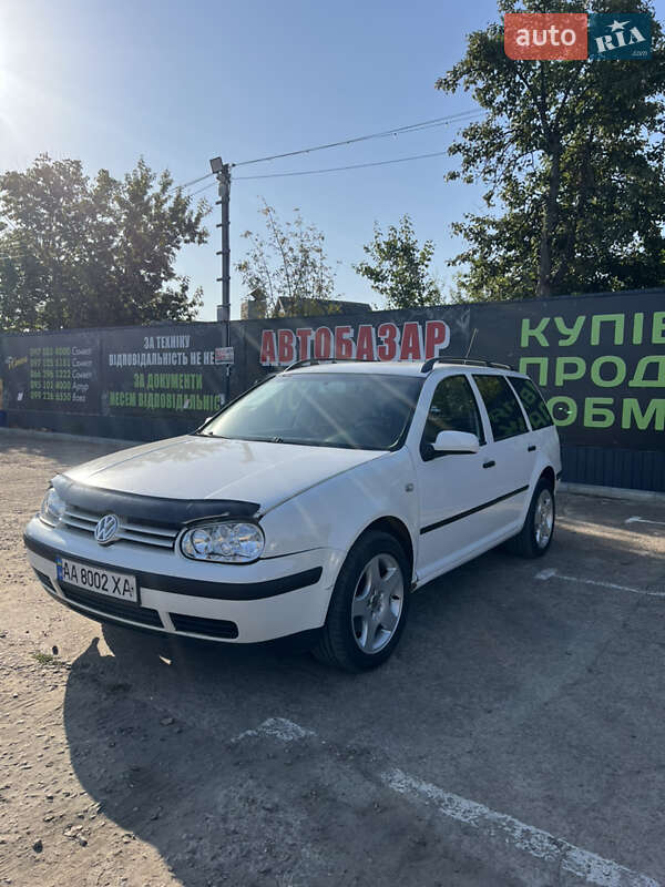 Volkswagen Golf 2004