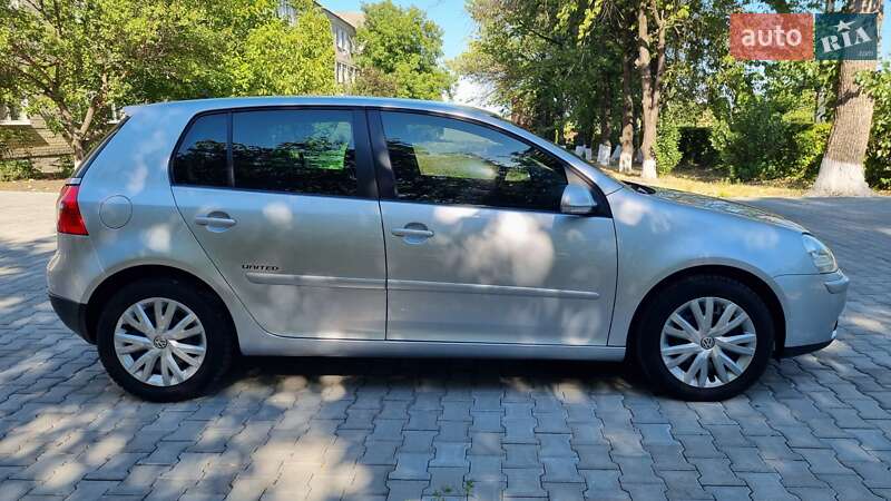Хетчбек Volkswagen Golf 2008 в Подільську