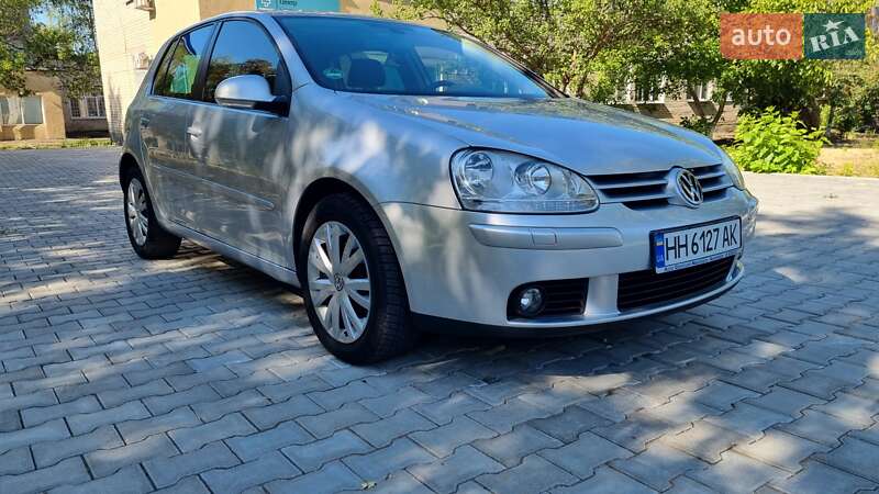 Хетчбек Volkswagen Golf 2008 в Подільську