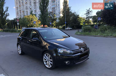 Хэтчбек Volkswagen Golf 2009 в Киеве