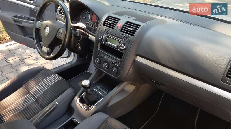 Хетчбек Volkswagen Golf 2008 в Подільську