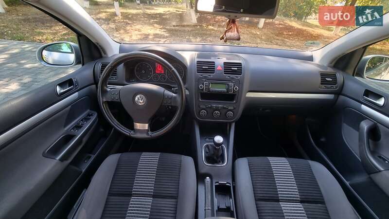 Хетчбек Volkswagen Golf 2008 в Подільську