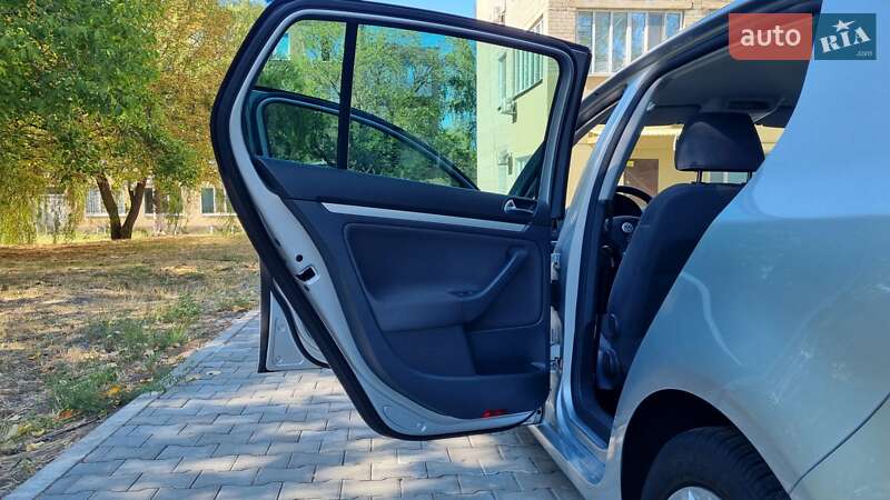 Хетчбек Volkswagen Golf 2008 в Подільську