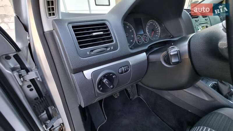 Хетчбек Volkswagen Golf 2008 в Подільську