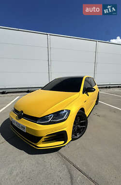 Хетчбек Volkswagen Golf 2018 в Києві