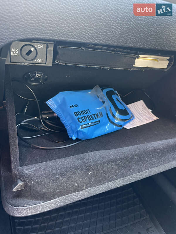 Хэтчбек Volkswagen Golf 2010 в Одессе