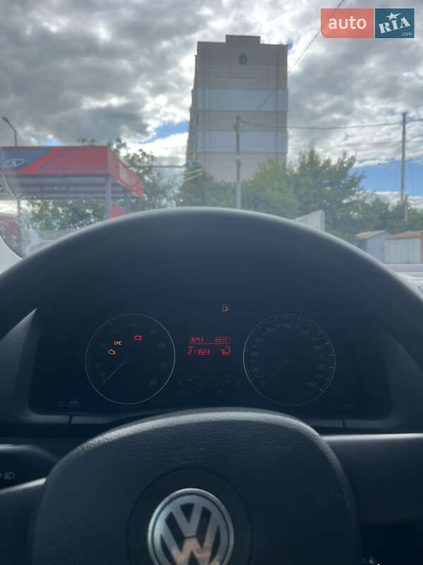 Хетчбек Volkswagen Golf 2005 в Білій Церкві