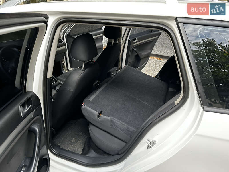 Универсал Volkswagen Golf 2011 в Днепре