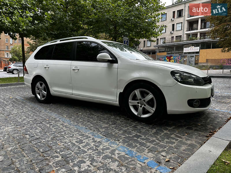 Универсал Volkswagen Golf 2011 в Днепре