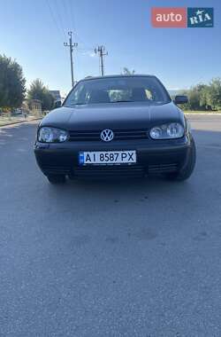 Хэтчбек Volkswagen Golf 2001 в Буче