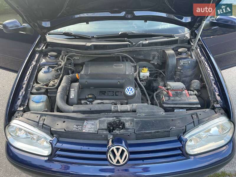 Хетчбек Volkswagen Golf 2002 в Харкові