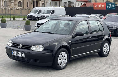 Хэтчбек Volkswagen Golf 2001 в Черновцах