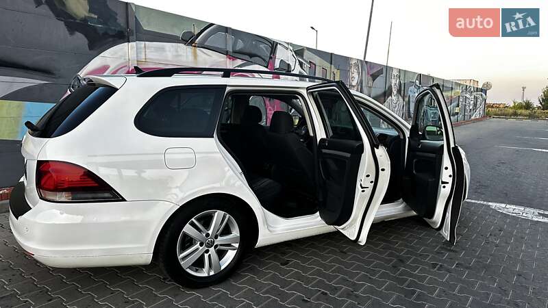 Універсал Volkswagen Golf 2012 в Ржавинцях