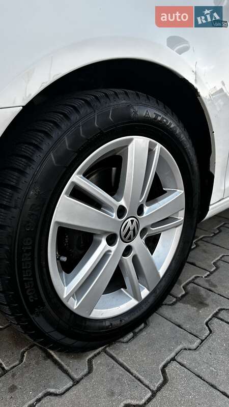 Універсал Volkswagen Golf 2012 в Ржавинцях