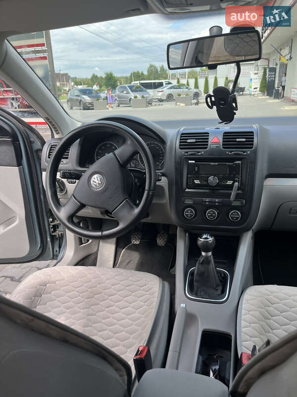 Универсал Volkswagen Golf 2007 в Черновцах