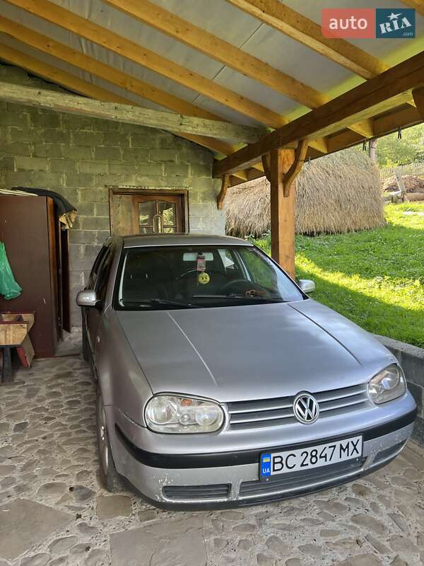 Volkswagen Golf 2002