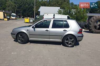 Хетчбек Volkswagen Golf 2002 в Хмельницькому