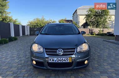 Универсал Volkswagen Golf 2009 в Яворове