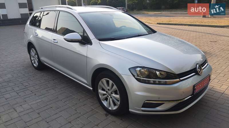 Універсал Volkswagen Golf 2018 в Черкасах
