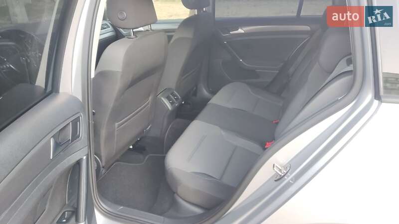 Універсал Volkswagen Golf 2018 в Черкасах