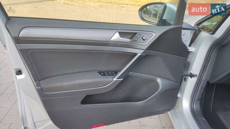 Універсал Volkswagen Golf 2018 в Черкасах