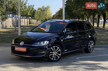 Универсал Volkswagen Golf 2016 в Днепре