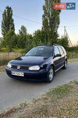 Универсал Volkswagen Golf 2000 в Ровно