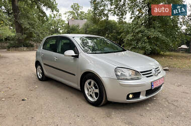 Хетчбек Volkswagen Golf 2004 в Тернополі