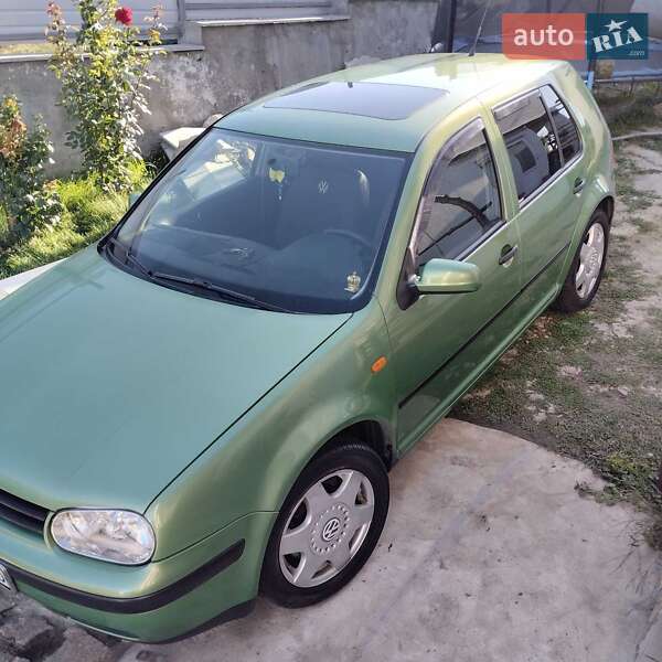 Хетчбек Volkswagen Golf 1998 в Тернополі