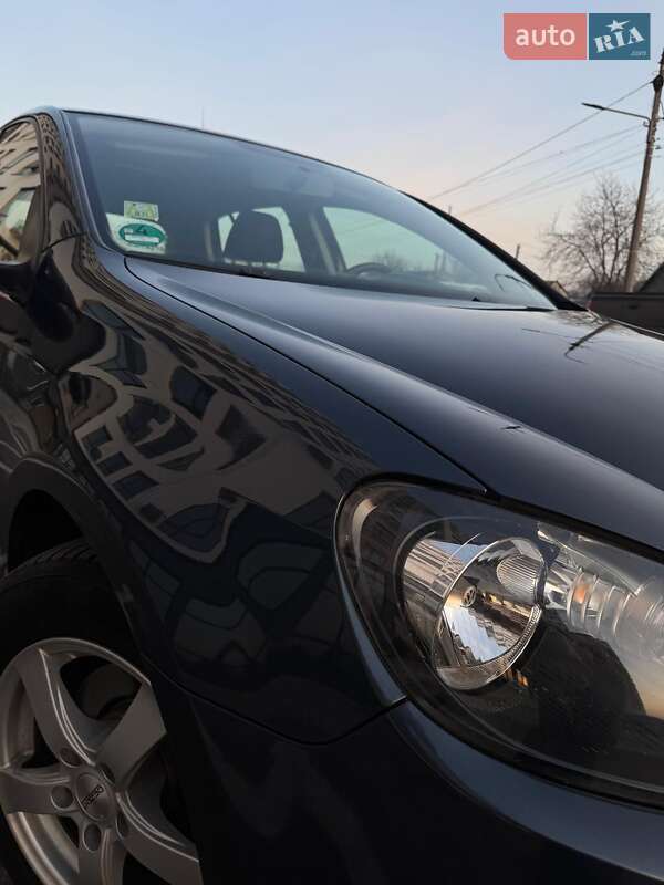 Хетчбек Volkswagen Golf 2009 в Чернігові