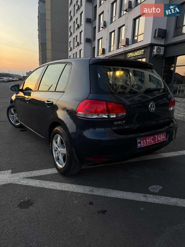 Хетчбек Volkswagen Golf 2009 в Чернігові