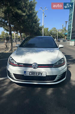 Хэтчбек Volkswagen Golf 2013 в Одессе