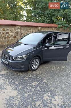 Хэтчбек Volkswagen Golf 2014 в Черновцах