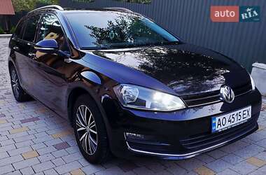 Універсал Volkswagen Golf 2016 в Ужгороді