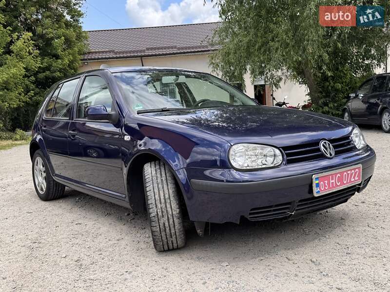 Хетчбек Volkswagen Golf 2003 в Вінниці