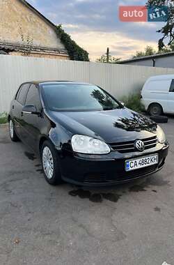 Хетчбек Volkswagen Golf 2005 в Києві