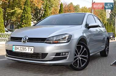 Хетчбек Volkswagen Golf 2014 в Одесі
