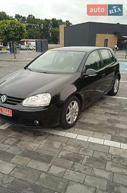 Хетчбек Volkswagen Golf 2006 в Луцьку
