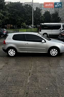 Хэтчбек Volkswagen Golf 2006 в Нетешине