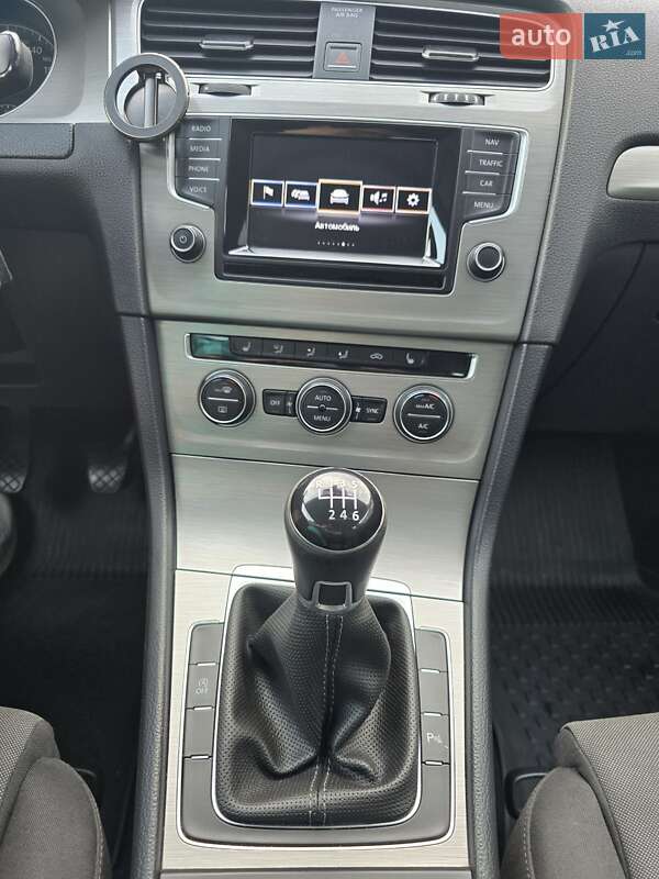 Универсал Volkswagen Golf 2015 в Белой Церкви